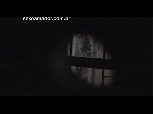 ❤️ Blondie wordt stiekem gefilmd door een voyeur uit de buurt, verstopt achter holle bakstenen Fucking at nl.xxxner.ru ﹏