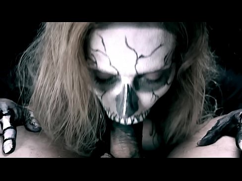❤️ Demon girl zuigt pik met haar zwarte mond en slikt sperma. Fucking at nl.xxxner.ru ﹏